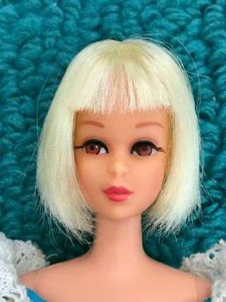 Vintage Barbie Very Pretty Mod Tnt Platinum Hair Happenin 