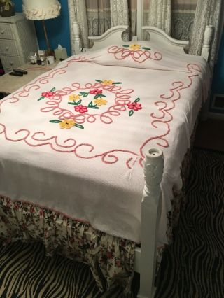 Vintage Pink W/circle Of Colorful Flowers Chenille Twin Bedspread/ Cutter 2