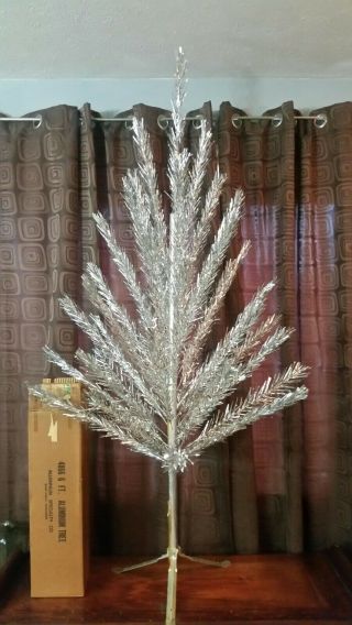 Vintage 6 Ft Aluminum Tree W/box Christmas Holiday Décor 43 Branch Tripod Silver