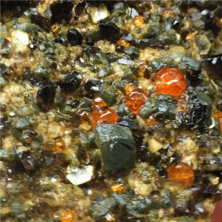 Rare Natural Garnets Mica Smoky Quartz Specimen /china (295g) 2