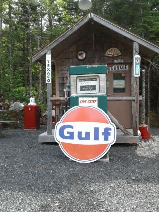 Classic 37 Inch Vintage Style Gulf Service Station Sign