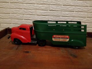 Vtg.  1940s Wyandotte Truck With Trailer All Metal Missing One Wheel.