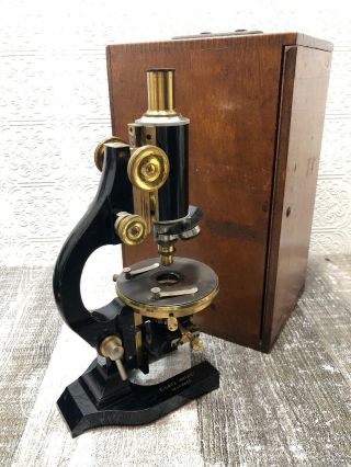 E.  Leitz Wetzlar Vintage Microscope W Cabinet And Accessories,  Rare 143665
