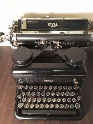 Vintage Royal Brand Model 10 Typewriter