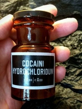 Antique Apothecary Pharmacy Old Amber Glass Bottle Cocaini Hydrochloridum 30ml