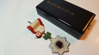 Meiji Era Japanese 5th Class Order Of The Rising Sun Medal Badge Golden Enamel 2