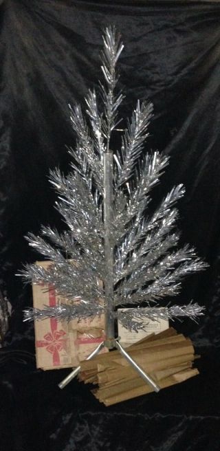 Vintage 4 Foot Evergleem Aluminum Stainless Tabletop Christmas Tree Stand Mcm