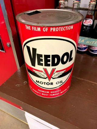 Vintage Five 5 Quart Qt Veedol Motor Oil Gas Can With No Dents