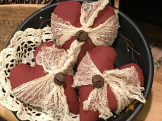 Primitive Heart Bowl Fillers Valentines Day Ornies Prim Set Of 3 With Rusty Bell