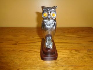 Vintage " Owl W/lighted Eyes " Hood Ornament Mounted On Wood Base 6 Inch Tall Good