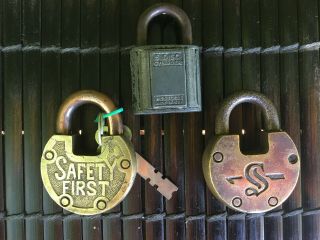 (3) Vintage Antique Padlocks Lock One With Key Locksport - Locksmith - =)