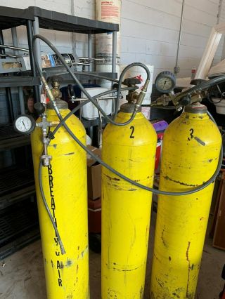 Three Cylinder Cascade 6,  000 Psi Cylinders With Pigtail And 2 Fill Whips