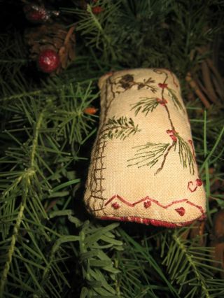 Primitive tiny Sampler Pillow Reindeer Pine Garland Early Quilt Folk Art X - MAS 2