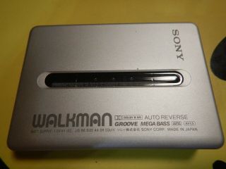Sony Walkman Wm - Ex677 Cassette Player Silver Vintage