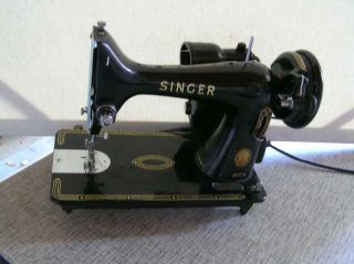 Antique Vintage Singer Sewing Machine 99k Black W/gold Trim Lamp No Box