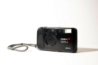 Yashica T4 D Zeiss 35mm F/3.  5 - Vintage Film - 35mm Point Shoot Camera