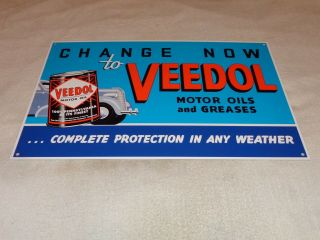 Vintage " Change Now To Veedol Motoro Oil W/ Car & Quart " 24 " Metal Gasoline Sign