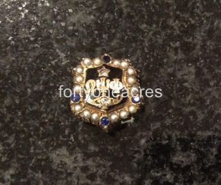 Omega Psi Phi Fraternity 10k 2diamonds 4blue Sapphires 16pearls Pin Badge 1948