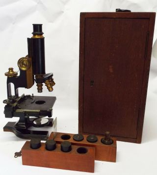 Old Antique Bausch & Lomb Spencer Lens Co.  Microscope W/ Lenses & Wooden Case