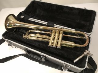 Vintage Yamaha Ytr2320 Student Trumpet W/ Gator Hard Carry Case (made In Japan)