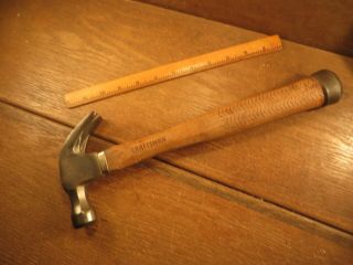 Vintage Craftsman Hickory Wood Handle Carpenters Claw Hammer Old Tools