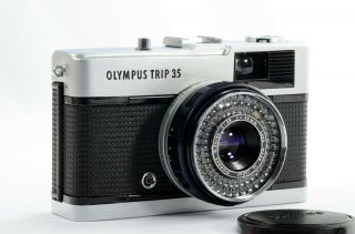 Vintage Olympus Trip 35 Film Camera 40mm F/2.  8 D Zuiko Lens Selenium Cell Meter