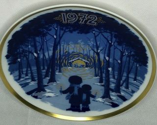 Vintage Santa Clara Christmas Children in Woods Plate 24 - 82 white blue gold 2