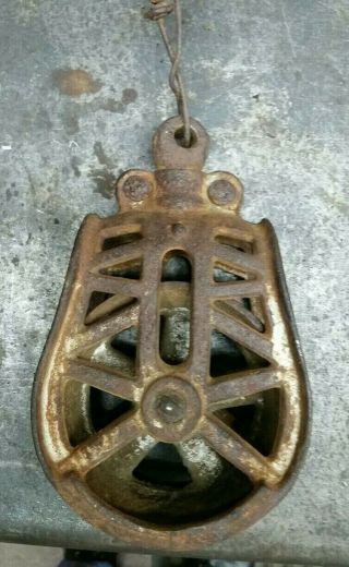 Vintage Cast Iron Barn Loft Hay Trolley Center Brop Pulley,  H - 254,  Myers?