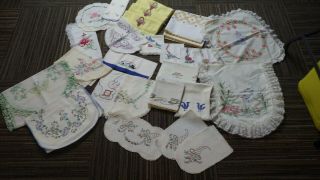 25 Vintage Embroidered Linens Table Runners Dresser Scarfs Pillow Case Towels
