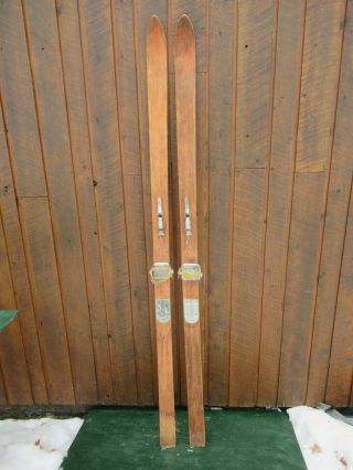 Great Vintage 78 " Long Wooden Skis With Finish And Metal Bindings