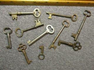 10 Vintage Rusty Keys - Neat/hollow & Solid Barrel/skeleton,  Clock,  Padlock,  Door,  Etc