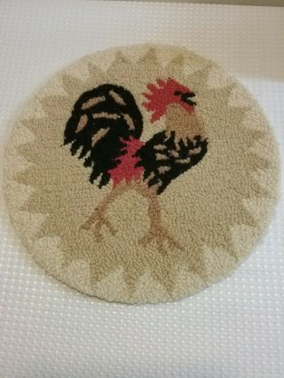 Laura Megroz Crowing Rooster Wool Hook Chair Pad Chandler Four Corners 14 " Round