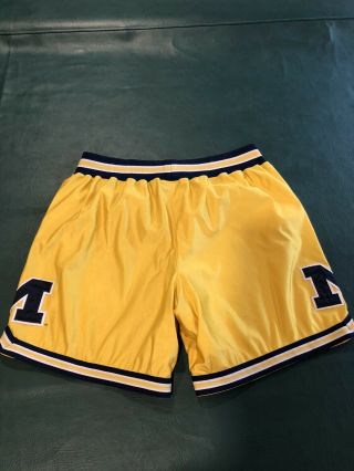 Vintage Nike Michigan Wolverines Basketball Shorts Fab 5 Era Sewn NCAA Webber 2