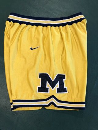 Vintage Nike Michigan Wolverines Basketball Shorts Fab 5 Era Sewn NCAA Webber 3