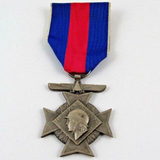 Vintage Wwii French Cross Voluntary Military Services 2nd Class Air Force Medal