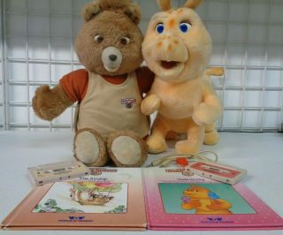 Vintage 1985 Worlds Of Wonder Teddy Ruxpin & Grubby W/ Cord Books & Cassettes