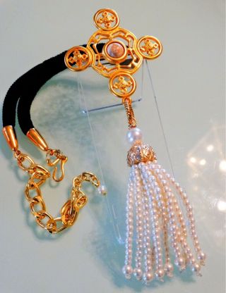 Vtg 80s Robert Rose Opulent Gold Maltese Cross Pearl Tassel 6.  5 " Brooch Necklace