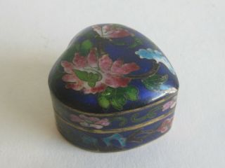 Fine Old Chinese Cloisonne Enamel On Brass Snuff Trinket Heart Box W/flowers