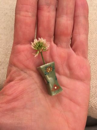 Miniature Asian Chinese Japanese Porcelain Green Vase Guilt Edge Flower Design 3