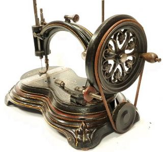 BEAUTY rare Antique miniature sewing machine GERMANIA decored circa 1870 GERMANY 2