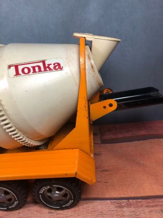 Vintage Pressed Steel Tonka Cement Mixer With Tilt Bed Yellow & White Truck (20) 2