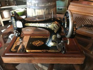 Vintage Singer Hand Crank Antique Sewing Machine With Victorian Decals And Case