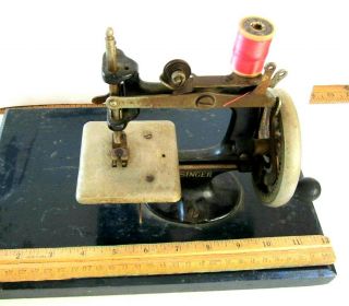 SINGER Sewing Machine K - 20 Pre - 1930,  CAST IRON,  Mini 6.  5 