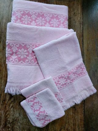 Vintage Jc Penney Sculpted Towels Pink Fringe Bath Hand Washrags Usa