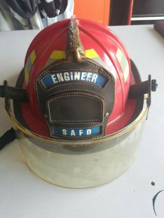 Cairns 1044 Fire Helmet With Shield Adjustable Safd Fire Fighters Helmet