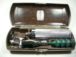 Vintage Welch Allyn Otoscope Diagnostic Kit