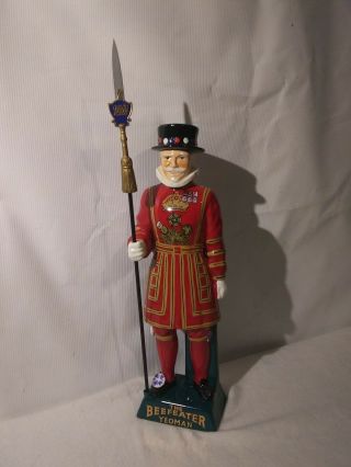 The Beefeater Yeoman Decanter Beef Eater British Royal Guard 20 Inches Tall