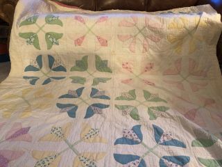 Vintage Handmade Calico Tulip Hand Pieced Hand Quilted 1940’s End Flaws 88x72