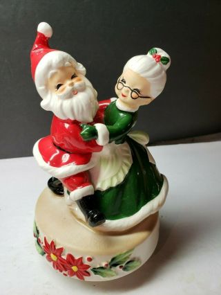 Vintage Josef Originals Santa Claus And Mrs Claus Music Box Santa Coming Tonight