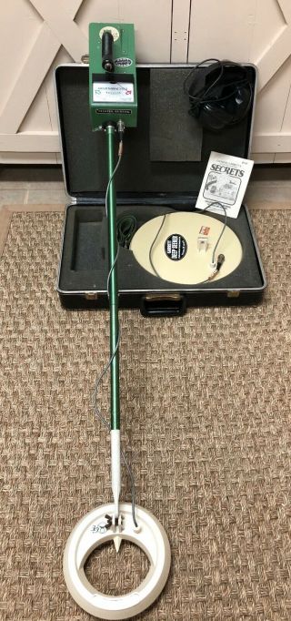 Garrett Master Hunter Vintage Metal Detector W/2 Coils Case